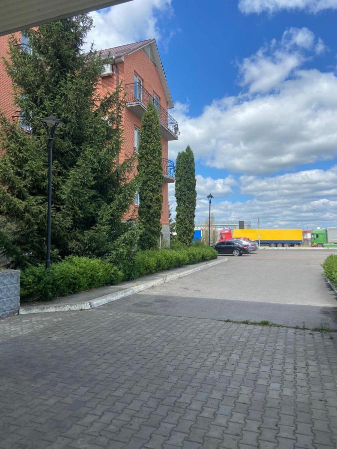 Готель Ягодин Starovoitove Exteriér fotografie